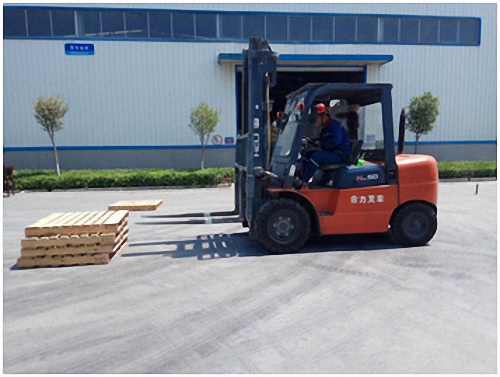 公司舉行叉車、抱車技能比武大賽