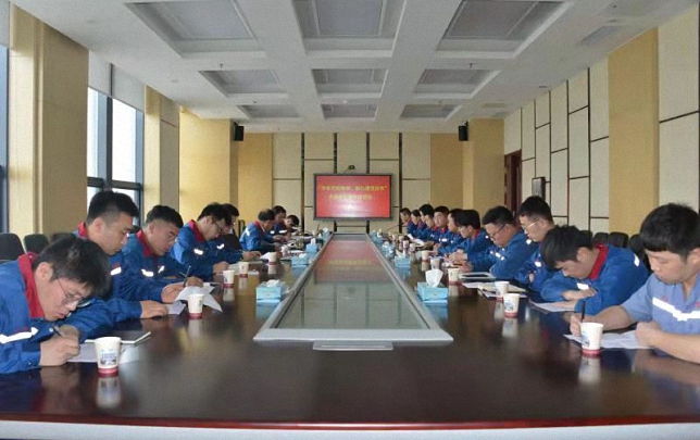 “傳承五四精神 獻(xiàn)禮建黨百年” 齊峰新材召開青年座談會