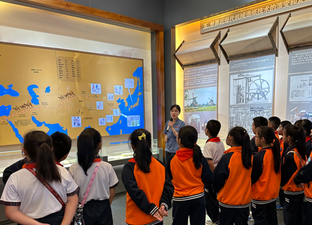 玄齡小學(xué)師生到齊峰造紙博物館開展研學(xué)活動